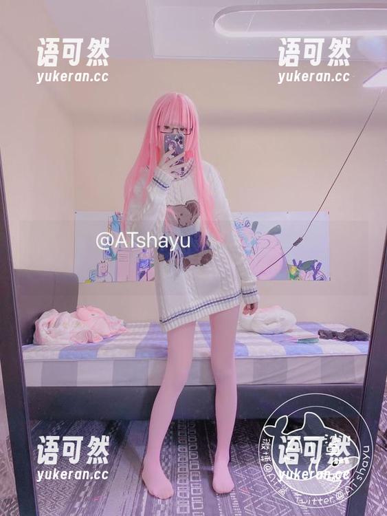 抓住瞬间的美，AT鲨灰丝私拍图集强势来袭！
