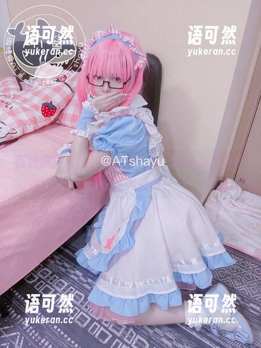 在线观赏AT鲨的瑜伽作品，感受身体与心灵的完美结合！