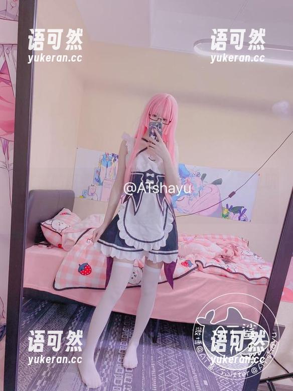 AT鲨的职业装写真集：精选作品，展现职场女王的优雅气质与风范