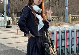 Feilin嗲囡囡 – 原图精选：牛仔裤里的Celina青妍，时尚与青春的完美结合