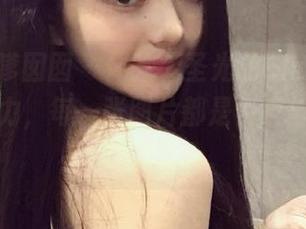 Feilin嗲囡囡 – 体验无圣光的Emily尹菲女仆魅力，每一张图片都是俏皮与可爱的完美结合