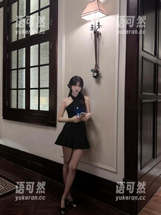 Feilin嗲囡囡 - 流氓小巫女：每一件礼服都是一段传奇，写真全集原图为你呈现迷人的艺术之旅！