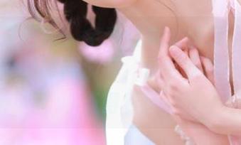 GIRLT果团网 – 全套写真大挑战：莫雅琪在浴室中的时尚演绎，水中妖娆一场绝对值得看！