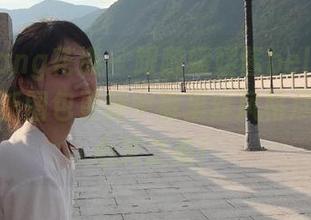 HuaYang花漾 – 跟随媛媛酱belle的步伐，最新图包更新中裤里丝风格尽情释放心灵之美！