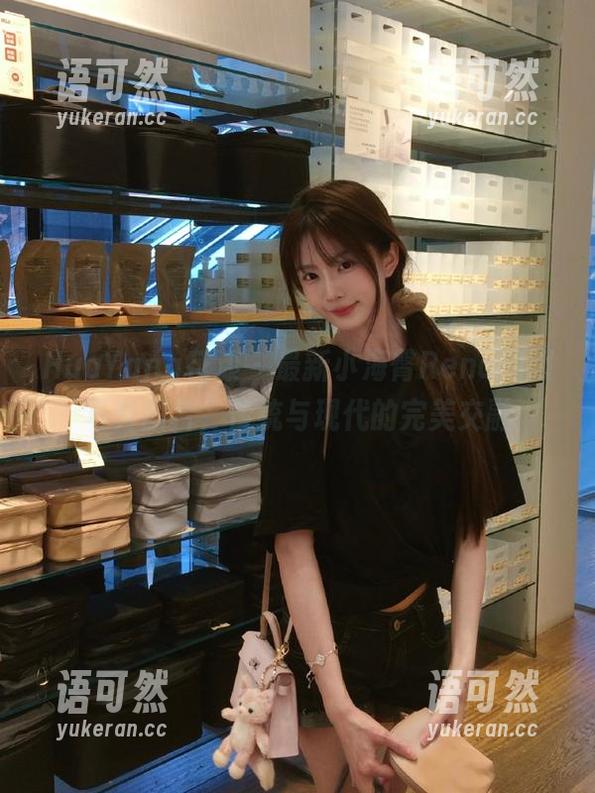 HuaYang花漾 - 最新小海臀Rena和服写真图片，传统与现代的完美交融