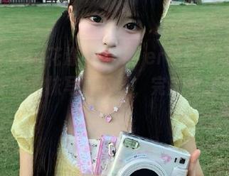 HuaYang花漾 – 玥儿玥er华丽亮相：豹纹与朦胧丝袜写真下载，完美展现迷人风情！