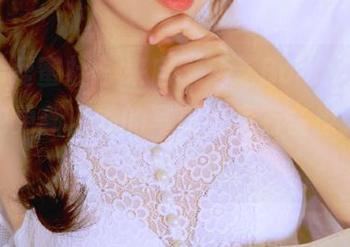IMiss爱蜜社 – 来自“芝芝Booty”的温柔图包更新，她的写真究竟有多撩人？看完你就知道。