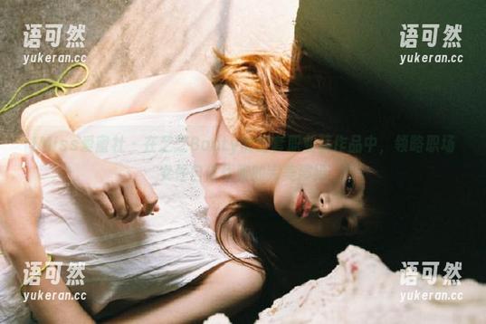 IMiss爱蜜社 - 在芝芝Booty的全套职业装作品中，领略职场女性自信优雅的完美演绎
