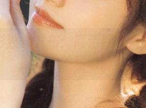 山茶摄影独家发布：高清原图捕捉学妹制服棉袜的萌动时刻