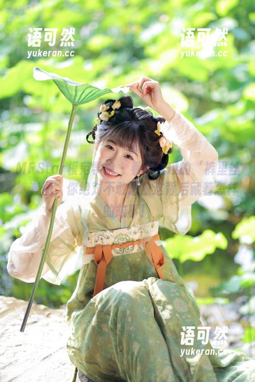 MFStar模范学院 - 看薛琪琪的‘裤里丝’套图，你绝对不敢想象这背后藏着怎样的故事！