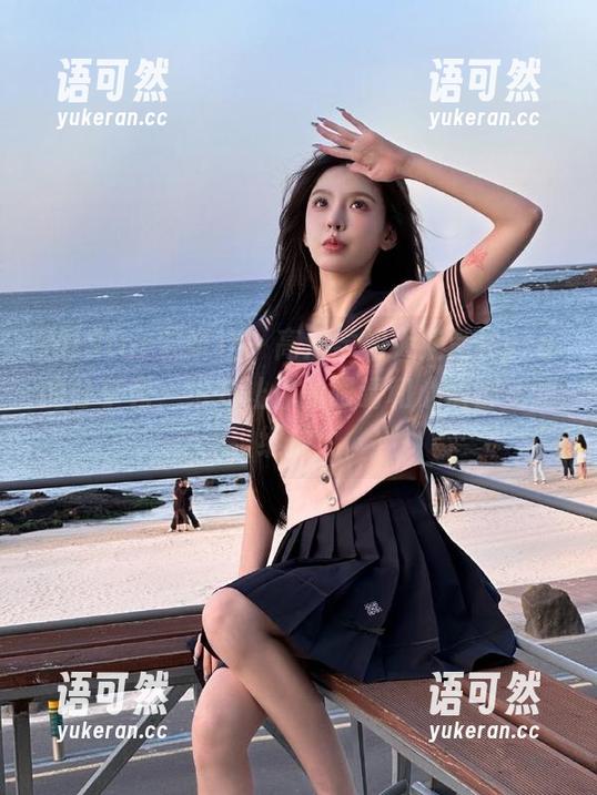 MiStar魅妍社 - 高清学姐大奶昔Kyra的分享秀，绝对让你的眼睛和心情都美丽绽放！