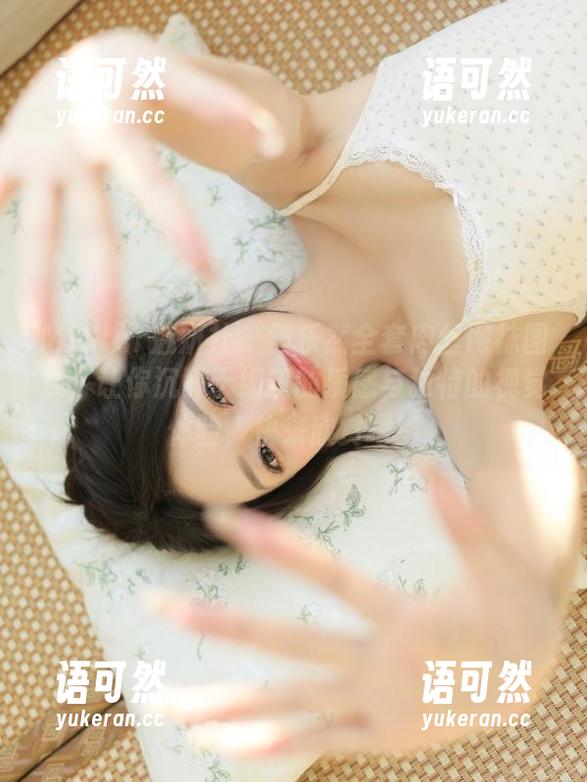 MiStar魅妍社 - 黄乐然全套肉丝网袜图集，让你沉醉于细腻的质感与独特的视觉体验，快来欣赏吧！