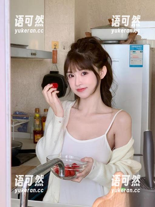 MintYe薄荷叶 - Lunana_lee私人摄影作品：妹妹的私拍写真带你领略别样的美学