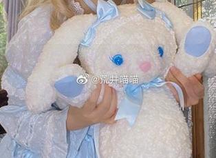 Nyako喵子与肉丝的奇妙邂逅，丰富的cos图片让你领略多元美感！
