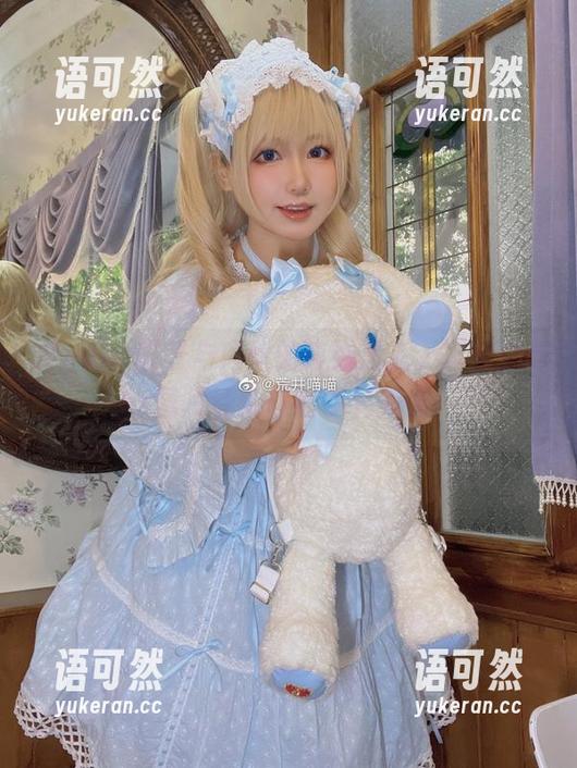 Nyako喵子与肉丝的奇妙邂逅，丰富的cos图片让你领略多元美感！