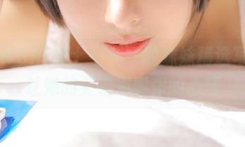 SHENSHI绅士 – 一一的妹妹精选写真，让她的笑容温暖你的心房