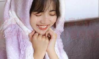 SIW斯文传媒 – 最新办公室故事：丽莉作品集中的独特视角与时尚瞬间