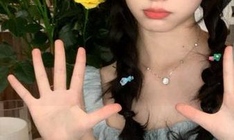 SSA丝社 – 双双黑色写真套图，感受她独特的个性与时尚