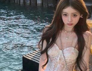 TGOD推女神 – Akiki朱若慕的水手服写真系列今日更新，绝对是你无法抗拒的清新视觉盛宴，快来围观！