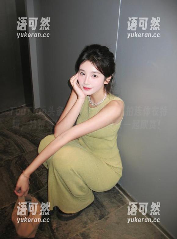 TouTiao头条女神 - 刘雨露私拍连体衣特辑，独特资源马上奉上，快来一起欣赏！