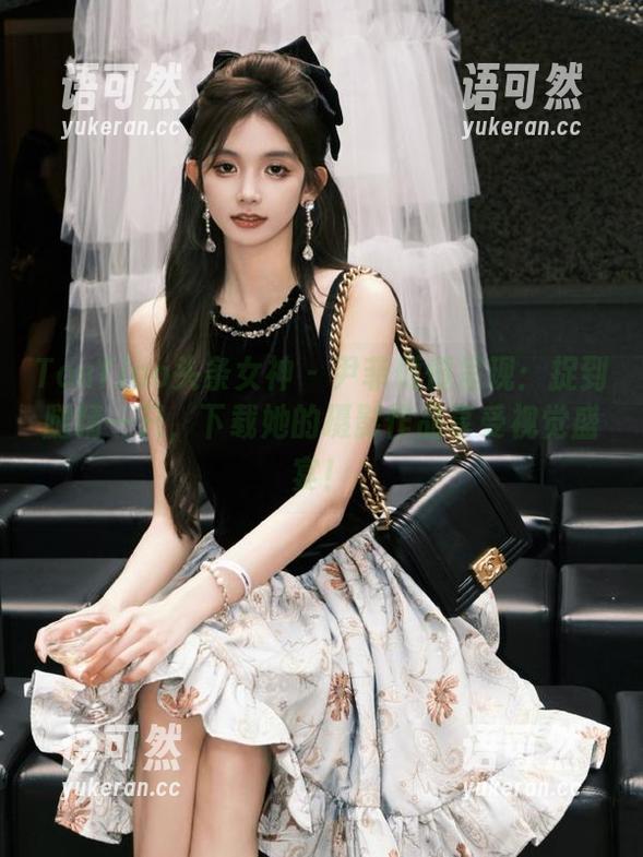 TouTiao头条女神 - 尹菲倾情呈现：捉到腿精一只，下载她的摄影作品享受视觉盛宴！