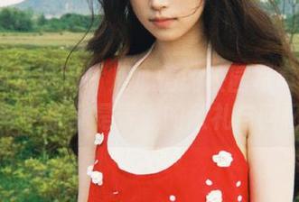 UGirls尤果网 – 周心情的校园写真更新：每一张都是青春的献礼与回忆