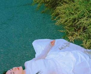 UGirls尤果网 – 一览杨乔之长腿写真：精选原图图集赏心悦目