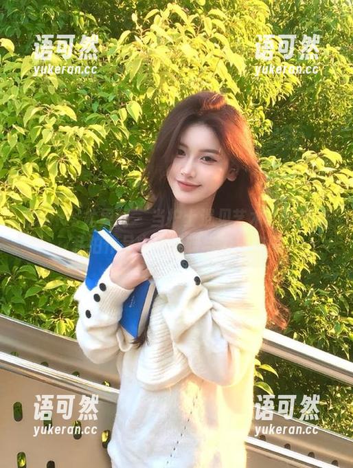 UGirls尤果网-郭婉祈 UGirls尤果网 - 当护士遇见艺术:郭婉祈私拍作品中的温暖与力量交融