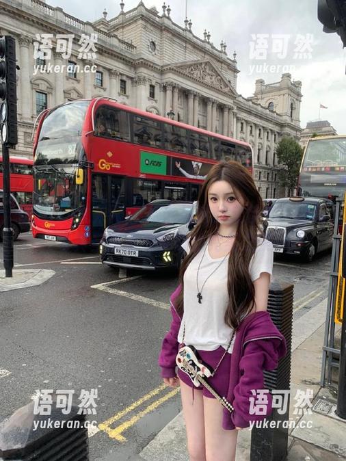 UGirls尤果网 - 从未见过的金佳佳，定制写真呈现出天使般的完美之美！