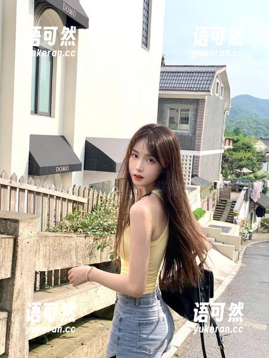 UGirls尤果网 - 除了美图，霓梓心少女写真带你感受不一样的魅力