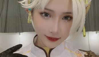 Vams子浴室图册：沉浸于她的迷人气息与魅惑神态