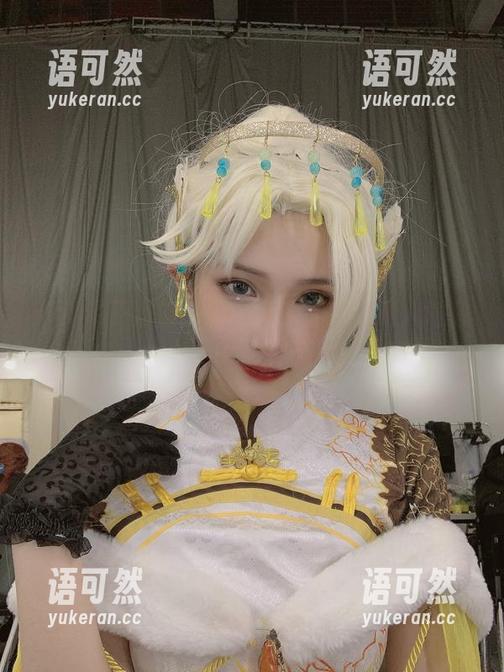 Vams子 Vams子浴室图册:沉浸于她的迷人气息与魅惑神态