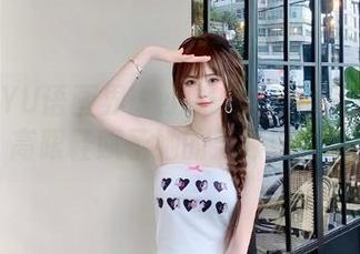 XIAOYU语画界 – 小海臀Rena的私房美图：高跟鞋赋予她的无限魅力与自信
