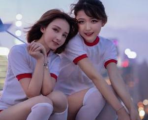 XIAOYU语画界 – 小海臀Rena的定制写真展：捕捉夏天里每一次心动的瞬间