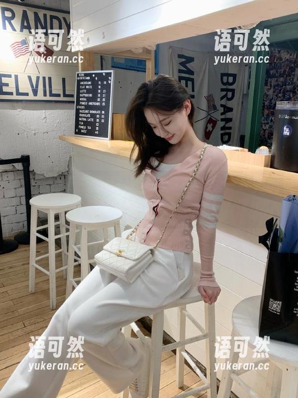 XIAOYU语画界 - 走进黄乐然的套装作品集，一起分享她的时尚哲学与个人风格！