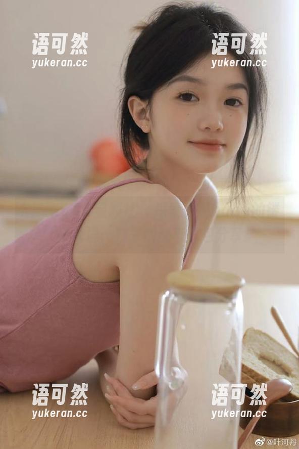 XINGYAN星颜社 - 探索佟蔓baby的镂空秘境：独家原图与图包分享