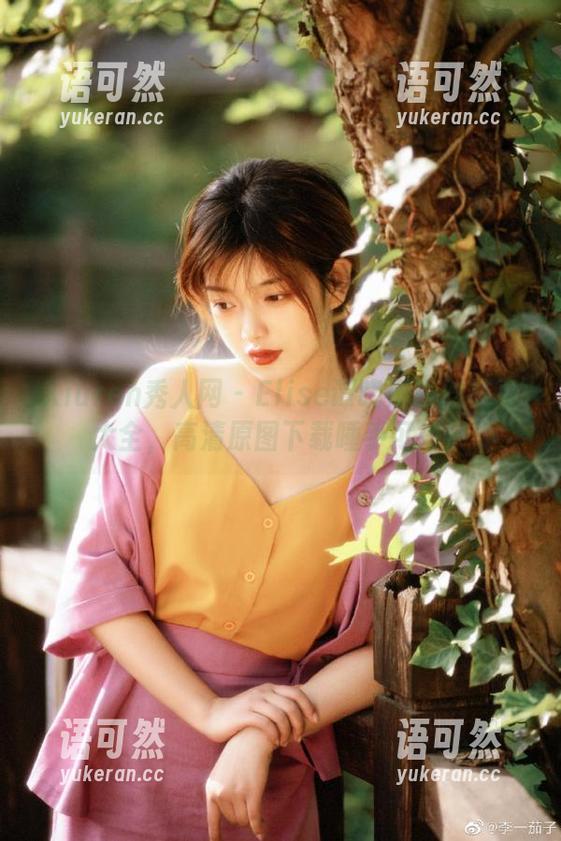 Xiuren秀人网 - Elise谭晓彤白丝写真大全，高清原图下载唾手可得！