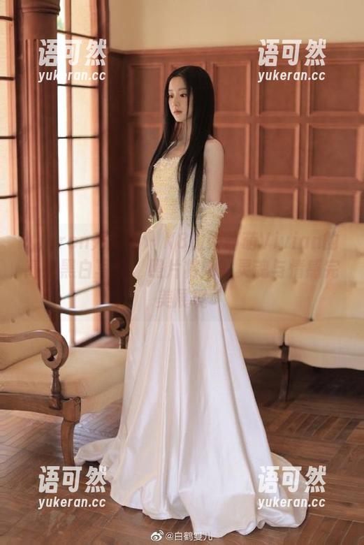Xiuren秀人网-K8傲娇萌萌Vivian Xiuren秀人网 - K8傲娇萌萌Vivian的高清黑白写真,照片将她的灵魂与情感完美展现