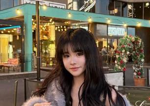 Xiuren秀人网 – “MODEL伊若”连衣裙影像展：震撼原图与灵动套图尽在其中