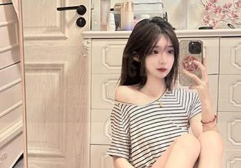 Xiuren秀人网 – 会飞的小虎牙居家写真合集：每一张壁纸都是生活的美好瞬间