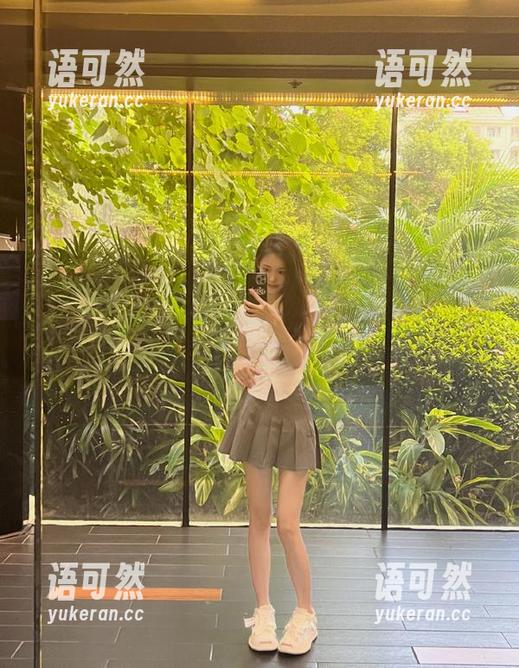 Xiuren秀人网 - 探索周井空JK写真在线合集，沉浸于她那无与伦比的艺术魅力与青春洋溢！