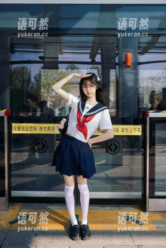 Xiuren秀人网 - 纯白之美，姚若兮vay原图更新，发现她的优雅魅力