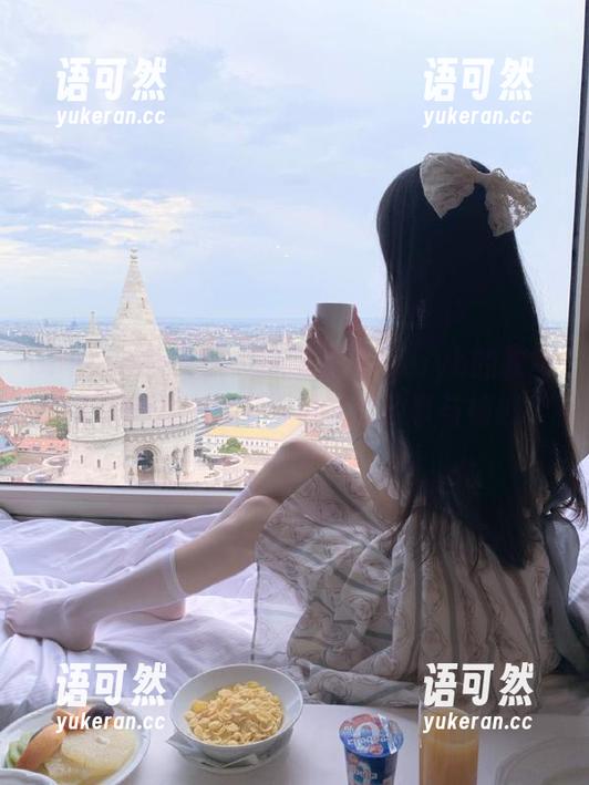 Xiuren秀人网 - 探索小乔babyb的教室，分享她的高清写真背后的故事与情感！