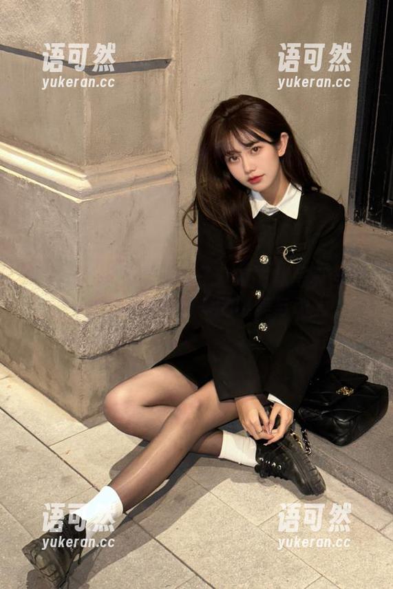 Xiuren秀人网 - 方子萱连衣裙写真合集：感受连衣裙带来的唯美与动人