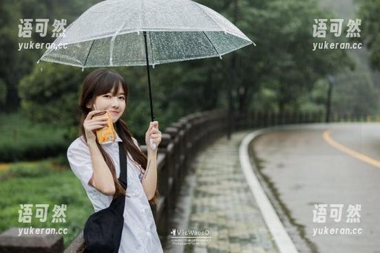 Xiuren秀人网 - 木子nana红裙摄影作品精选合集，带你走进梦幻的红色世界