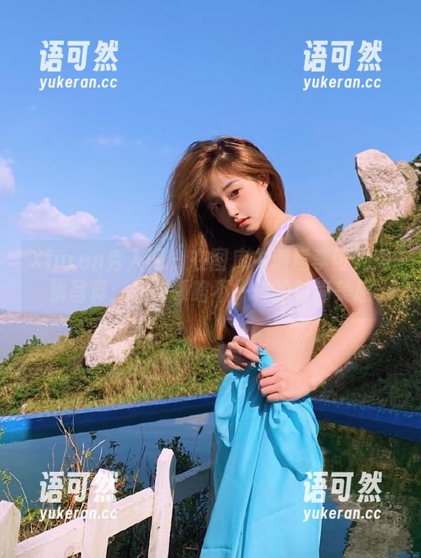 Xiuren秀人网 - 在图库中邂逅李可儿短裤写真：让你领略不一样的时尚美感