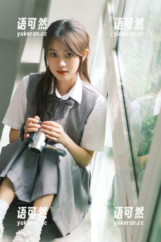 Xiuren秀人网 - 探索果儿victoria的奶牛美图图集，体验不一样的乡村风情与风格！