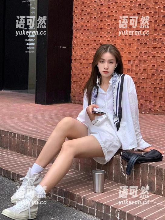 Xiuren秀人网 - 充满魅力的水水姐女王写真！快来下载这些美图，感受她的不同风采！