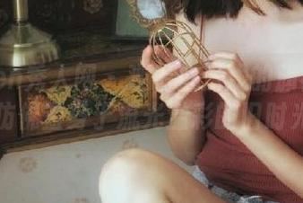 Xiuren秀人网 – 观看白浅浅的旗袍作品，仿佛置身于流光溢彩的旧时光！