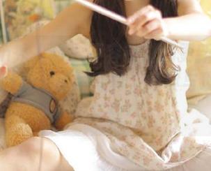 Xiuren秀人网 – 不容错过的更新：苏小曼babyface红裙写真，经典与现代的完美交融！